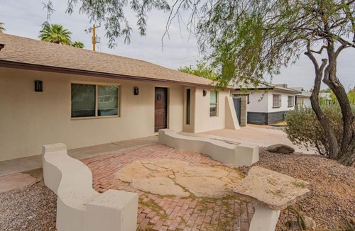 Western Villa Apartment | WanderJaunt - Aurora - 3BR - Old Town Scottsdale