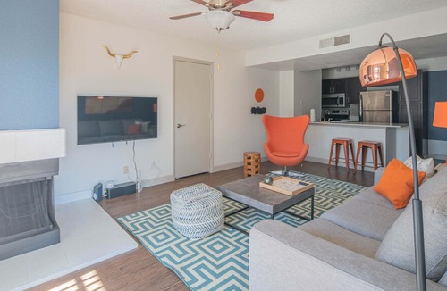 Hy-view Apartment | WanderJaunt | Grand | 2BR | South Scottsdale