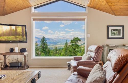 Windcliff Estates House | Wanderlust Vacation Home at Windcliff