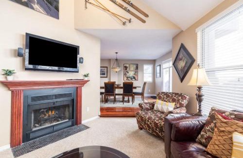 Cottonwood Heights House | Wasatch Retreat Cottonwood Canyons - Pool Table Ping Pong & Arcade