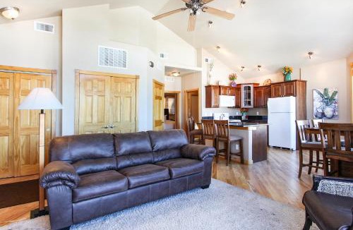 Estes Park Apartment | Watanga Mountain 15A Condo