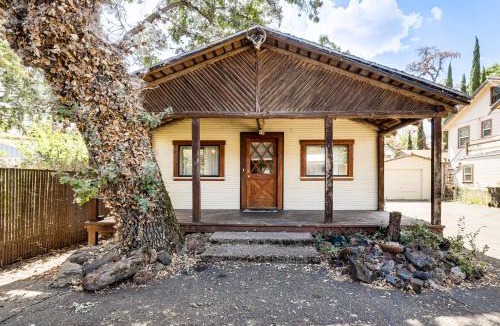 Clearlake House | Watefront Getaway w/Mtn Views & Dock in Clearlake
