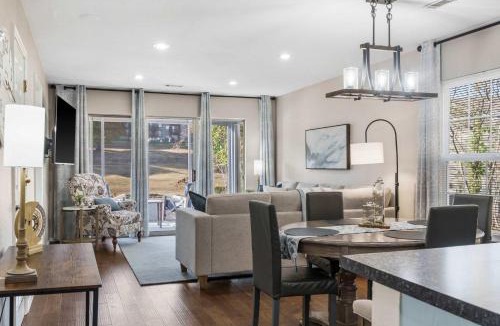 Table Rock House | Water's Edge & Golf Course View