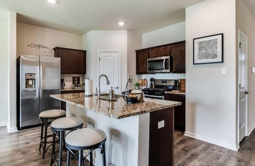 Lafayette Villa | Waterfront,4bedroom,2bath,King Bed,separate shower