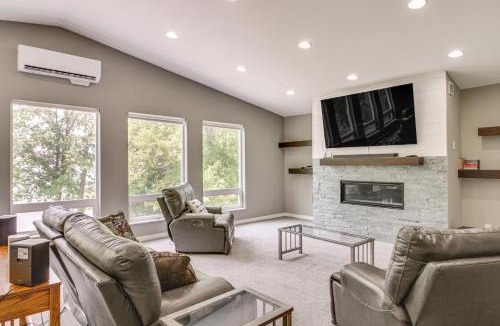 Vergas House | Waterfront Family Retreat on Lake Lida w/Dock