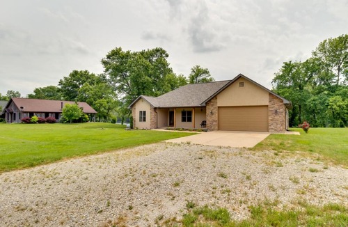 Gassville House | Waterfront Getaway w/Patio on the White River!