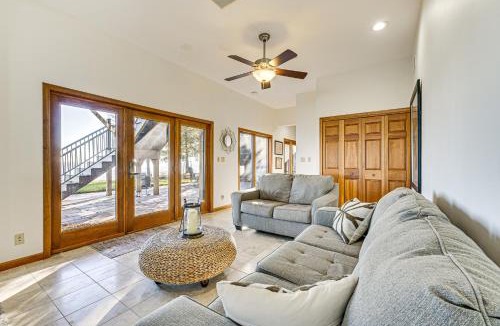 Hayes House | Waterfront Home w/Boat Dock & Deck in Storm Lake!