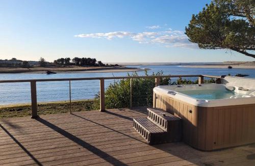 Seaside House | Waterfront Seaside Beach Home w/Views & Hot Tub!