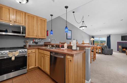 Fraser Apartment | Waterside West D301