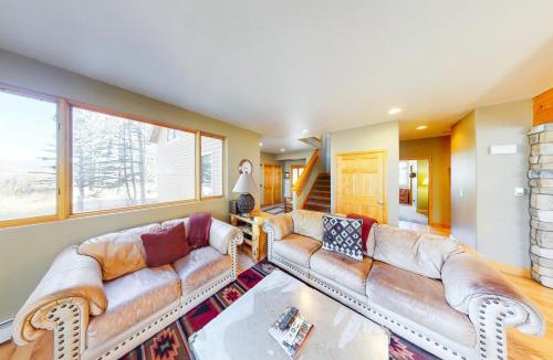 The Reserve House | Western Wild Flower