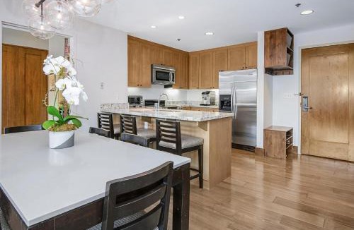 Avon House | Westin #215 A- 1 Bedroom
