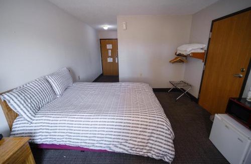 Kimball Hotel | Westwood Inn & Suites Kimball I 90