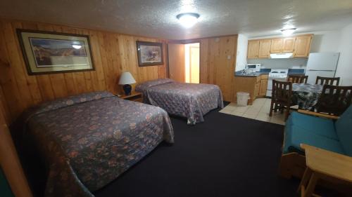 West Yellowstone Hotel | Westwood Motel