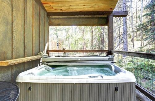 Deadwood House | Whiskey Barrel Cabin