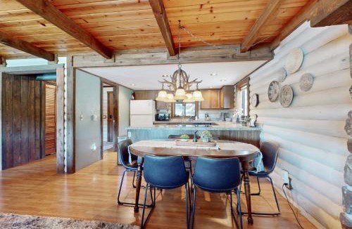 Munds Park House | Whispering Pines Lakehouse