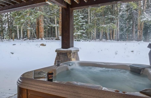 Blue River House | Whispering Pines