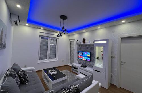 Podgorica Apartment | White Cloud by Rent a Car MI