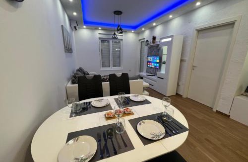 Podgorica Apartment | White Cloud by Rent a Car MI