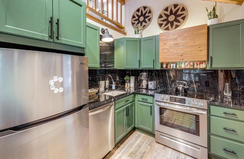 Whitefish House | Whitefish Lake Couples Escape w/Community Perks!