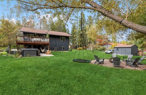 Whitefish House | Whitefish Mountain Retreat - Sleeps 14 Near Glacier - Hot Tub & Game Room