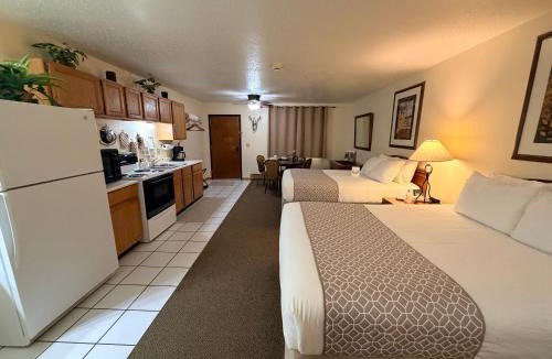 Deadwood Resort | Whitetail Creek Resort