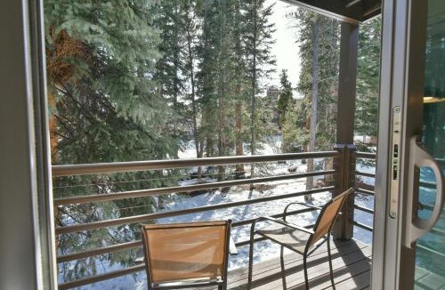 Four O'Clock Apartment | Wildwood Suites Bighorn Condo: Ski-in, Downtown Breck
