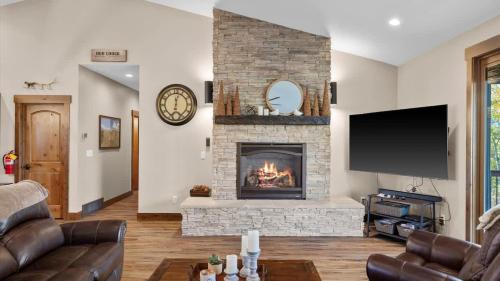 Red Lodge House | Willow Creek Hideaway