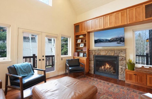 The Reserve House | Windflower Alpine Home: Private, Close to Downtown, Quick Lake Access
