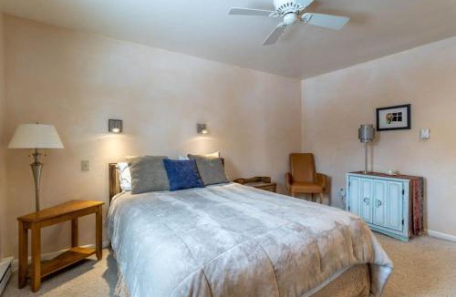 Winter Park Apartment | Winter Park Condo with Fireplace and Mountain Views