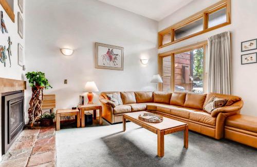 Four O'Clock House | Winterpoint 4 by Ski Country Resorts