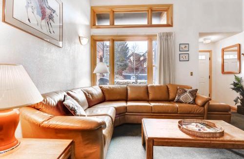 Four O'Clock House | Winterpoint 4 by Ski Country Resorts