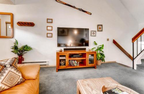 Four O'Clock House | Winterpoint 4 by Ski Country Resorts