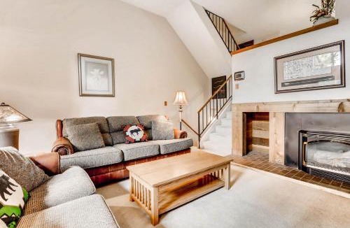 Four O'Clock House | Winterpoint 42 by Ski Country Resorts