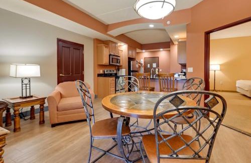 Wisconsin Dells House | Wisconsin Dells Resort Condo w/2 Fireplaces