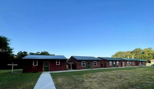 Moscow House | Wonderful Cabin that Sleeps 12 near the Cedar River in Letts, Iowa