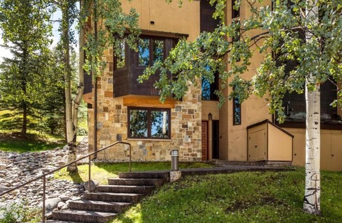Snowmass Village House | Wood Run Snowmass by DC