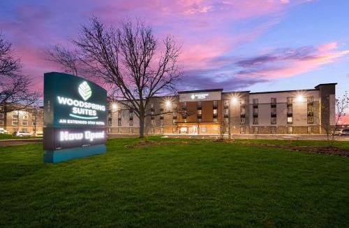 Dearborn Hotel | WoodSpring Suites Dearborn Detroit