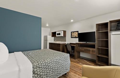 Fort Collins Hotel | WoodSpring Suites Fort Collins