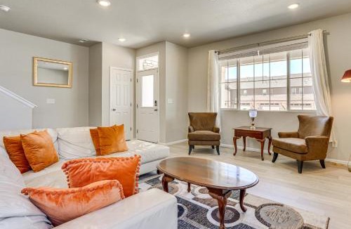 Aurora House | Work, Play & Explore Denver! Townhome Near Airport
