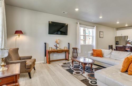 Aurora House | Work, Play & Explore Denver! Townhome Near Airport