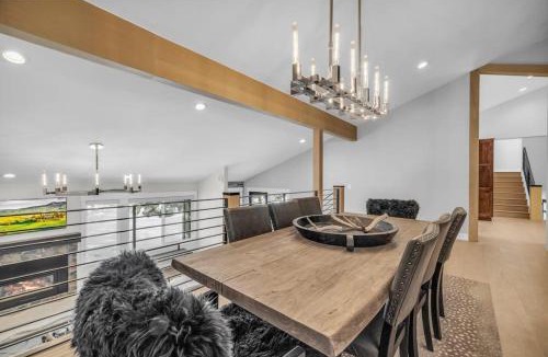 South Snyderville Basin House | Wow factor mountain views private hot tub fireplace fire pit & walk to lifts