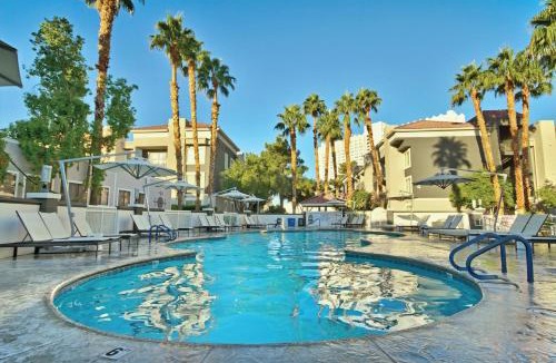 Las Vegas House | Wyndham Desert Rose Resort 1BR Apartment