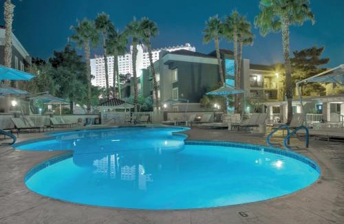 Las Vegas House | Wyndham Desert Rose Resort 1BR Apartment