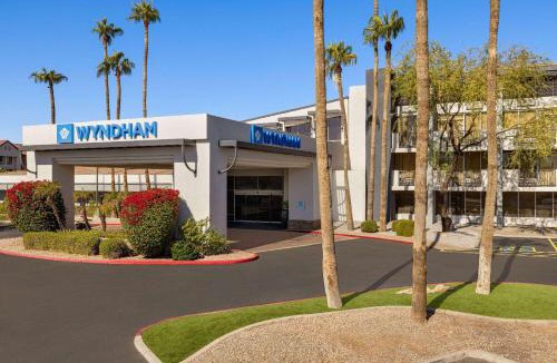 Tempe Hotel | Wyndham Phoenix Airport - Tempe