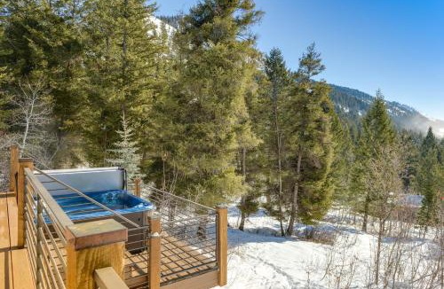 Star Valley Ranch House | Wyoming Cabin w/Hot Tub & Mountain-View Deck