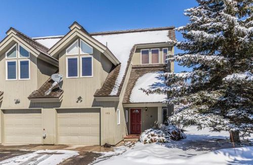 Driggs House | Year-Round Base w/Balcony & Mtn Views in Driggs!