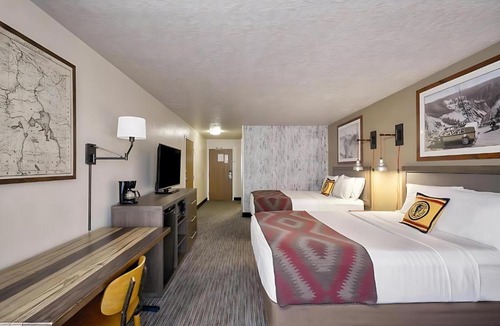West Yellowstone Hotel | Yellowstone Park Hotel