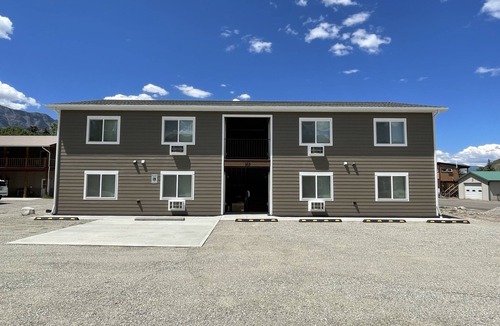 Gardiner Apartment | Yellowstone Retreat Rentals UC: two blocks from Yellowstone!