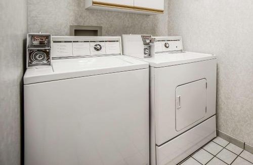 Livingston Hotel | Yellowstone River Inn & Suites