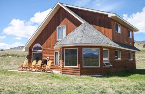 Emigrant House | Yellowstone Trail Lodge